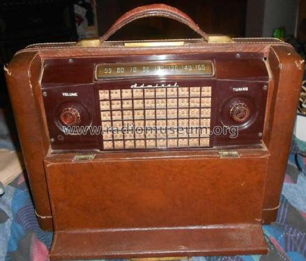 صور+حمار 7P34 Ch= 5H1 Radio Admiral brand Continental Radio & Televis