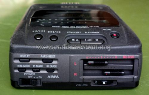 Digital Audio Tape Recorder HD-S 100; Aiwa Co. Ltd.; Tokyo (ID = 1750549) Sonido-V