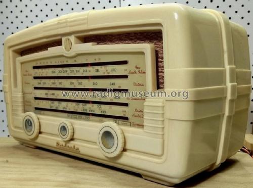 Radiola 'New Champion' 449MA; Amalgamated Wireless (ID = 2381764) Radio