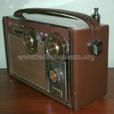 10 Transistor AM/FM Portable 64R78; Arvin, brand of (ID = 1852940) Radio