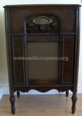 70 Console; Atwater Kent Mfg. Co (ID = 1264490) Radio