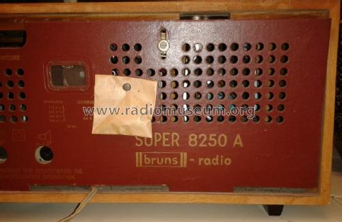 Super  8250A; Bruns; Hamburg (ID = 1439726) Radio