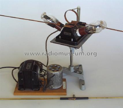 Radio Demonstration Apparatus Generator and Receiver; Central Scientific (ID = 725825) Altri tipi
