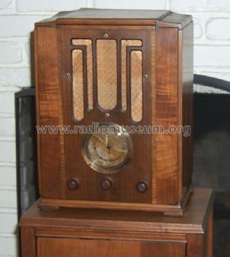 652 ; Colonial Radio Co.; (ID = 539380) Radio