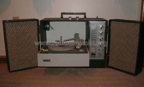 Portable Stereo Radio Phonograph SPH-200; Crown Radio Corp.; (ID = 1416109) Radio