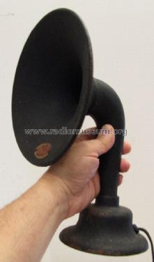 Quali-Tone Horn Speaker Style E; Duro Metal Products (ID = 1085779) Speaker-P