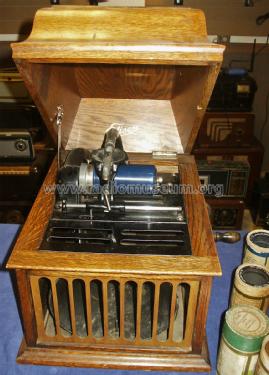 Phonograph Amberola 30; Edison, Thomas A., (ID = 1022305) TalkingM