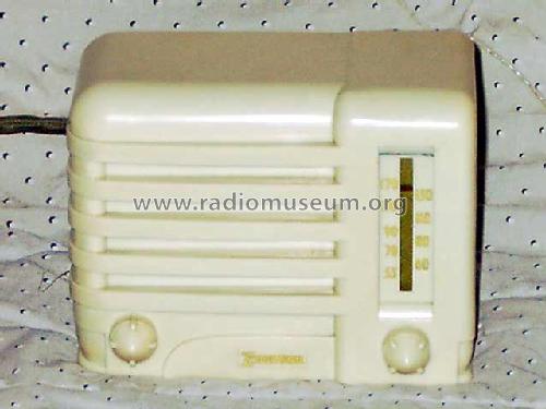 CF255 Ch= CF; Emerson Radio & (ID = 487604) Radio