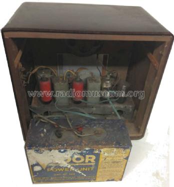 Battery Table Model D; Ever Ready Co. GB (ID = 1353096) Radio