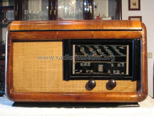 A-532; FARA Radio; Milano (ID = 844889) Radio