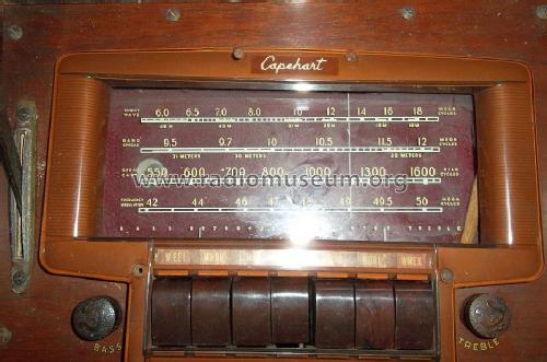 Capehart 111M2FM Early Georgian ; Farnsworth (ID = 1687344) Radio