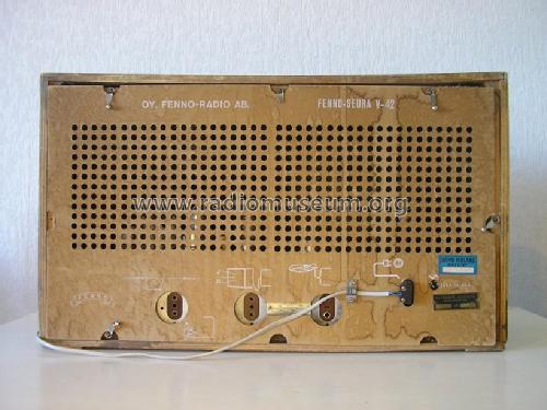 Seura V-42 Ch= S154A; Fenno, Helsinki - (ID = 1002307) Radio