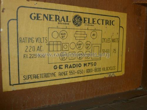 M750; General Electric; (ID = 1967103) Radio