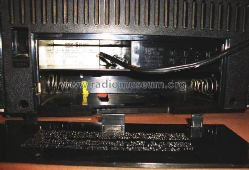 10 Band Portable Radio 7-2971 or 7-2971A; General Electric Co. (ID = 1200739) Radio