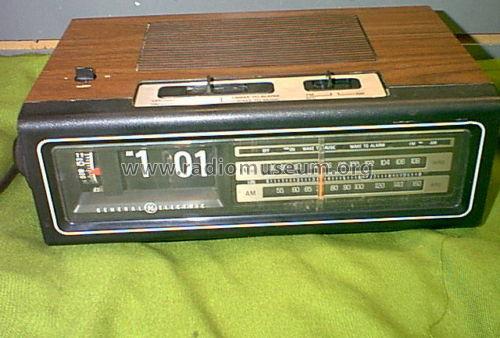 7-4310 F Flip Clock Radio; General Electric Co. (ID = 761033) Radio