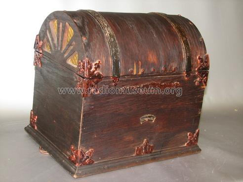 Majestic Treasure Chest 381 Ch= 380; Grigsby-Grunow - (ID = 465661) Radio