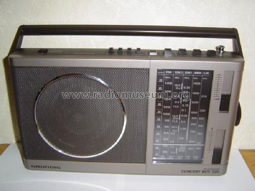 Concert-Boy 220a; Grundig Radio- (ID = 166714) Radio