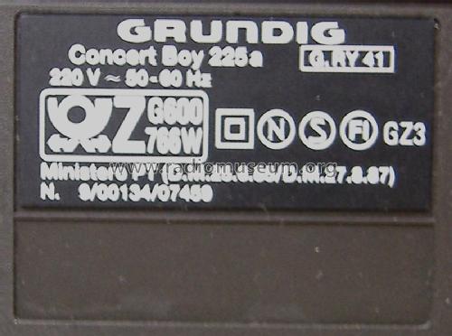 Concert Boy 225a; Grundig Radio- (ID = 1937087) Radio