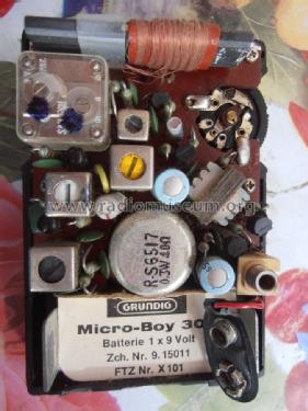 Micro-Boy 300; Grundig Radio- (ID = 1650631) Radio
