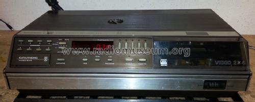 Video 2 x 4 700; Grundig Radio- (ID = 1541334) R-Player