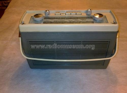 Celeston Lilian De Luxe ; Oy Helvar; Helsinki (ID = 1310152) Radio