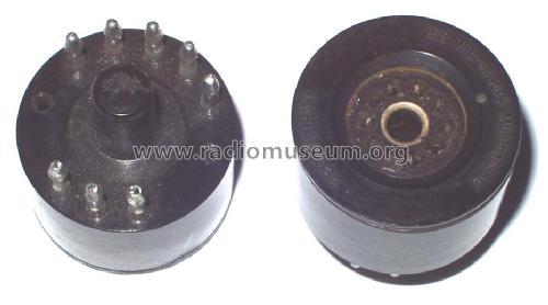 Röhrenadapter, Tube Adapter, Adaptateur Lampes Zwischenfassung; Hilfsmaterial - (ID = 1692253) Radio part