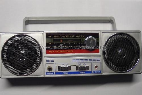 AM/FM Two Band Receiver F-323; International (ID = 1780160) Radio