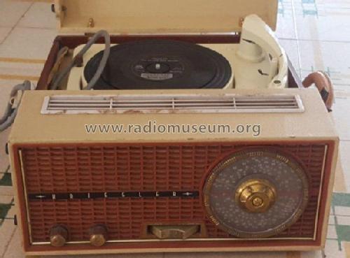 Carry-Gram 11-75; Kriesler Radio (ID = 2106700) Radio