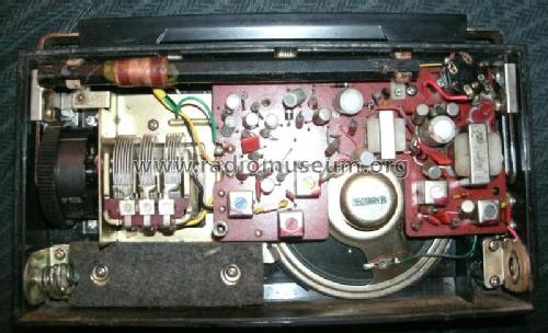 High Sensitivity 8 Transistor 8TP-902; Summit International (ID = 1945276) Radio