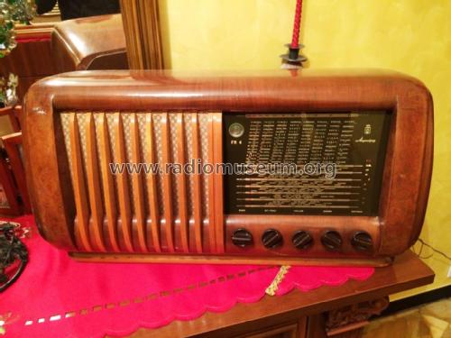 FM4; Magnadyne Radio; (ID = 1764268) Radio