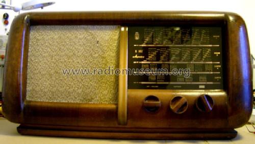 S102; Magnadyne Radio; (ID = 1379943) Radio