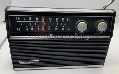 Solid State AM/FM Portable Radio 1R1253; Magnavox Co., (ID = 2894127) Radio
