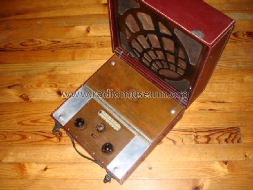 Super Range Portable Four C; McMichael Radio Ltd. (ID = 1023010) Radio