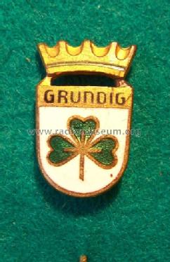 Radio related Pins ; Memorabilia - (ID = 694863) Misc