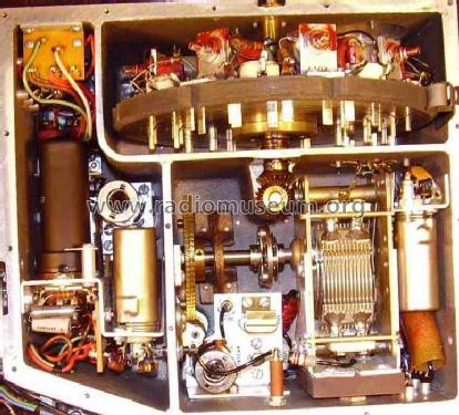 RF Signal Generator Set AN/URM-25F; MILITARY U.S. (ID = 302848) Equipment