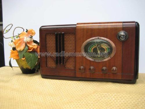 Airline 62-317 Ch= Belmont 787 Series A; Montgomery Ward & Co (ID = 942544) Radio