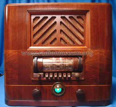 93BR-715B Series A; Montgomery Ward & Co (ID = 582277) Radio