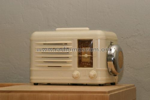 5D8 ; Packard Bell Co.; (ID = 541377) Radio