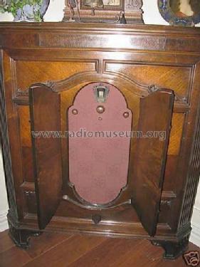 296 Concert Grand Radio-Phonograph; Philco, Philadelphia (ID = 562263) Radio