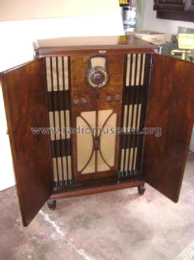 37-690X ; Philco, Philadelphia (ID = 706953) Radio