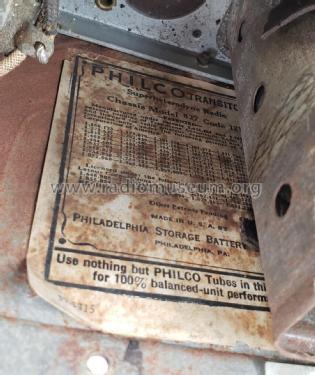 827 ; Philco, Philadelphia (ID = 2833212) Car Radio