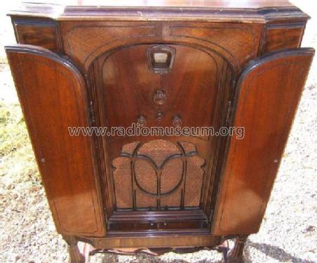 90 Highboy; Philco, Philadelphia (ID = 565513) Radio