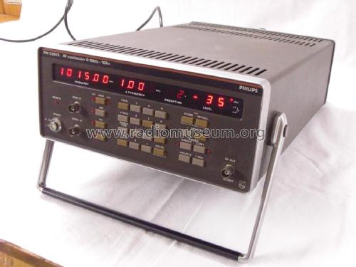 RF Synthesizer 0,1 MHz -1 GHz PM 5390 S; Philips Radios - (ID = 2078156) Equipment