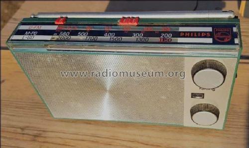 22RL174 /02B /02F /02L; Philips Belgium (ID = 3007111) Radio