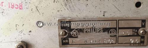 990X; Philips; Eindhoven (ID = 2420083) Radio