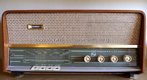 B3X02A /00 /01; Philips Belgium (ID = 1723454) Radio