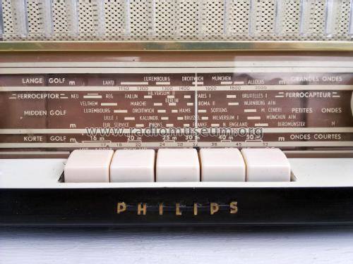 B3X80U /00 /04; Philips; Eindhoven (ID = 1752277) Radio
