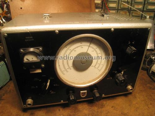 RC-Generator GM-2317 /03 /04; Philips; Eindhoven (ID = 1994151) Equipment