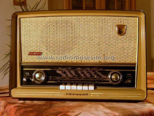 Novosonic B4SF72A; Philips Finland - (ID = 211281) Radio