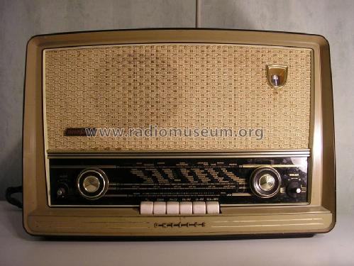 Novosonic B4SF72A; Philips Finland - (ID = 941625) Radio